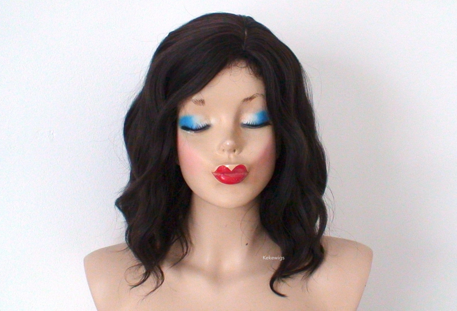 16' Brown Short Wavy Hair wig.