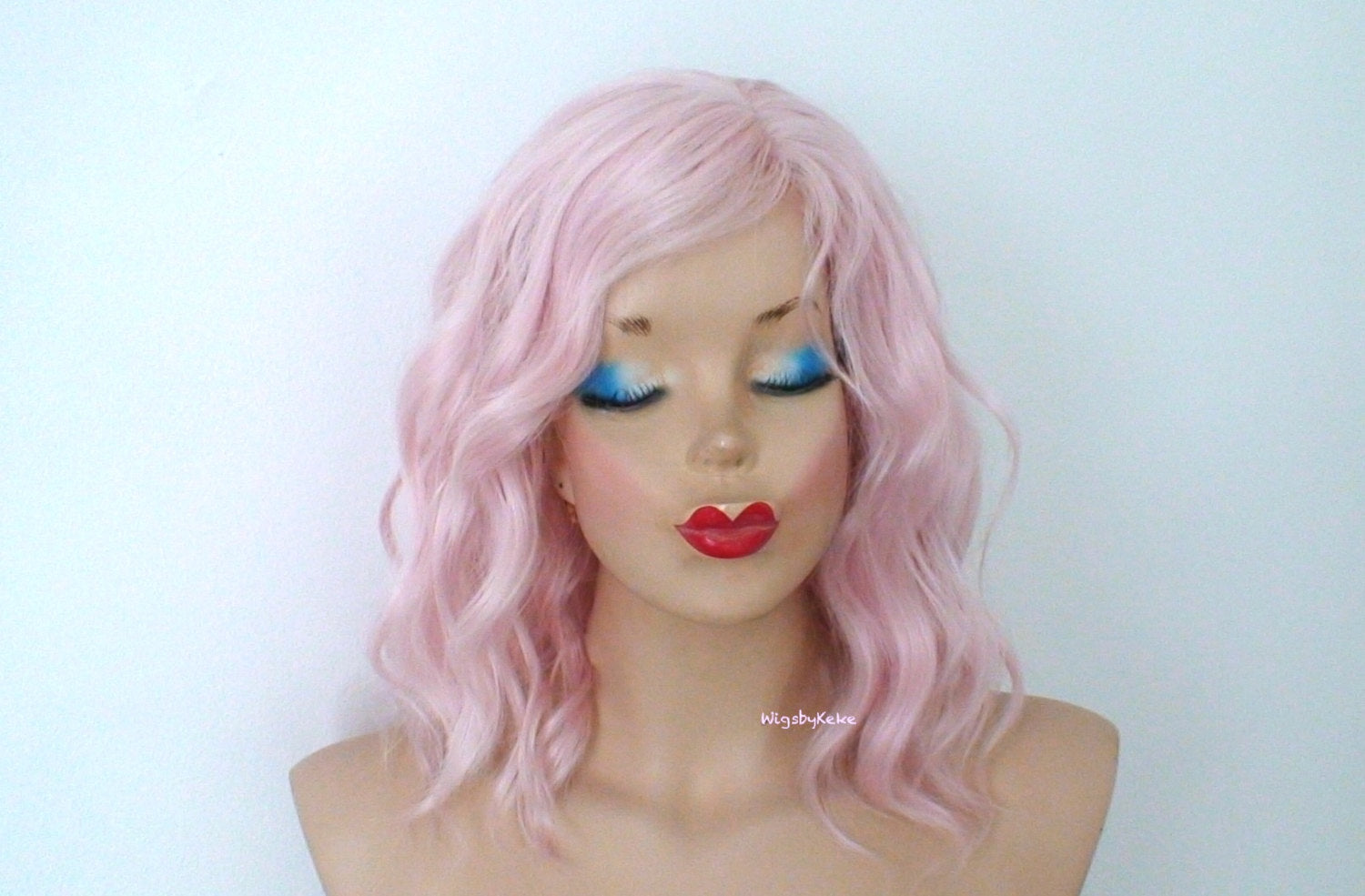 16" Pastel Pink Short Wavy Hair with Side Bangs Wig