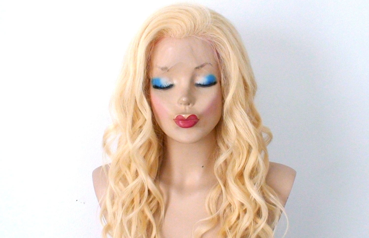 24" Blonde Human Hair Wavy Hairstyle Wig.