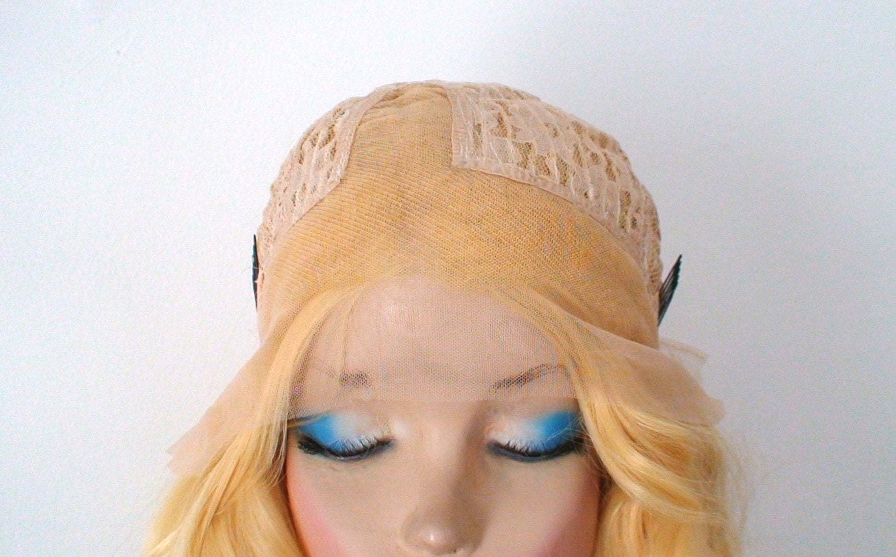 16" Lace Front Pastel Yellow Short Wavy Hairstyle Wig