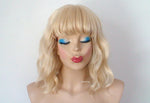 Load image into Gallery viewer, 16&quot; Blonde Short Wavy Hair with Bangs Wig.
