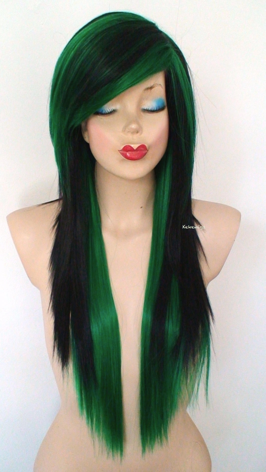 Dark Green Emo Layered Hair's Code & Price - RblxTrade