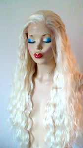 28" Lace Front Platinum Blonde Long Wave hairstyle Wig.