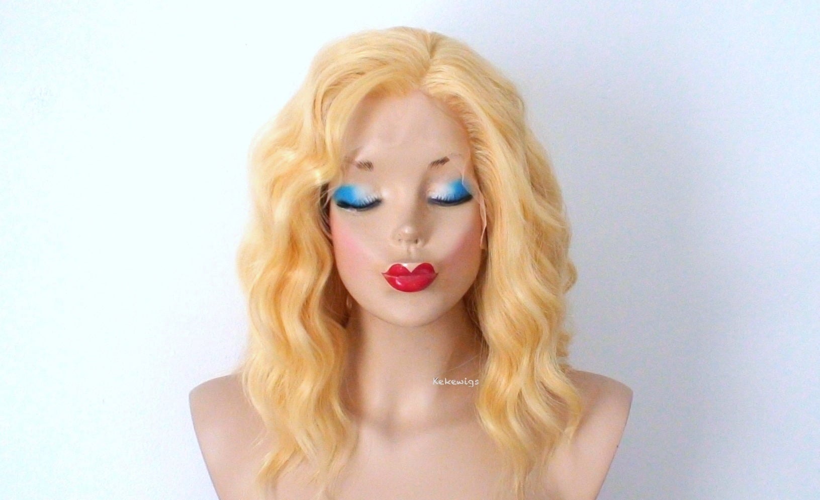 16" Lace Front Pastel Yellow Short Wavy Hairstyle Wig