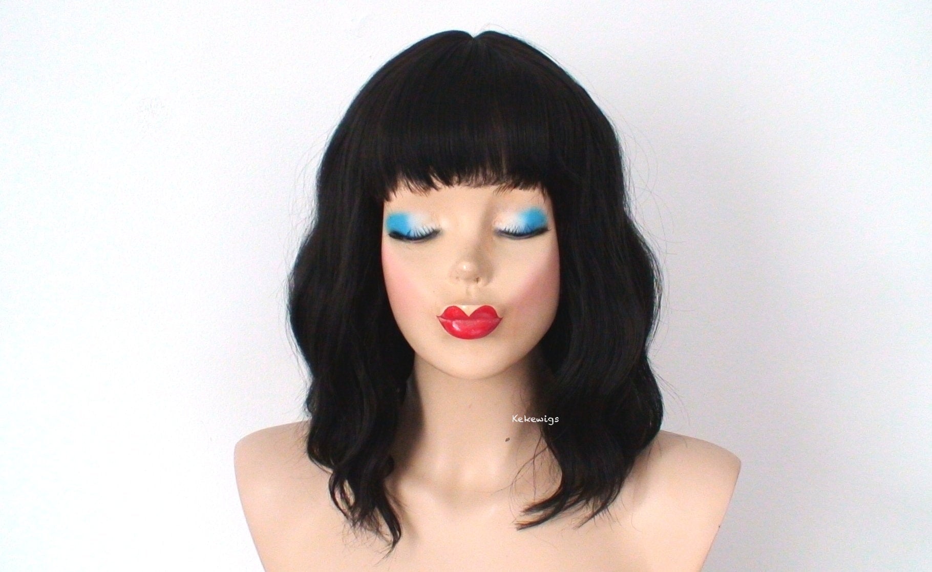 16' Black Short Wavy Hair with Bangs wig.