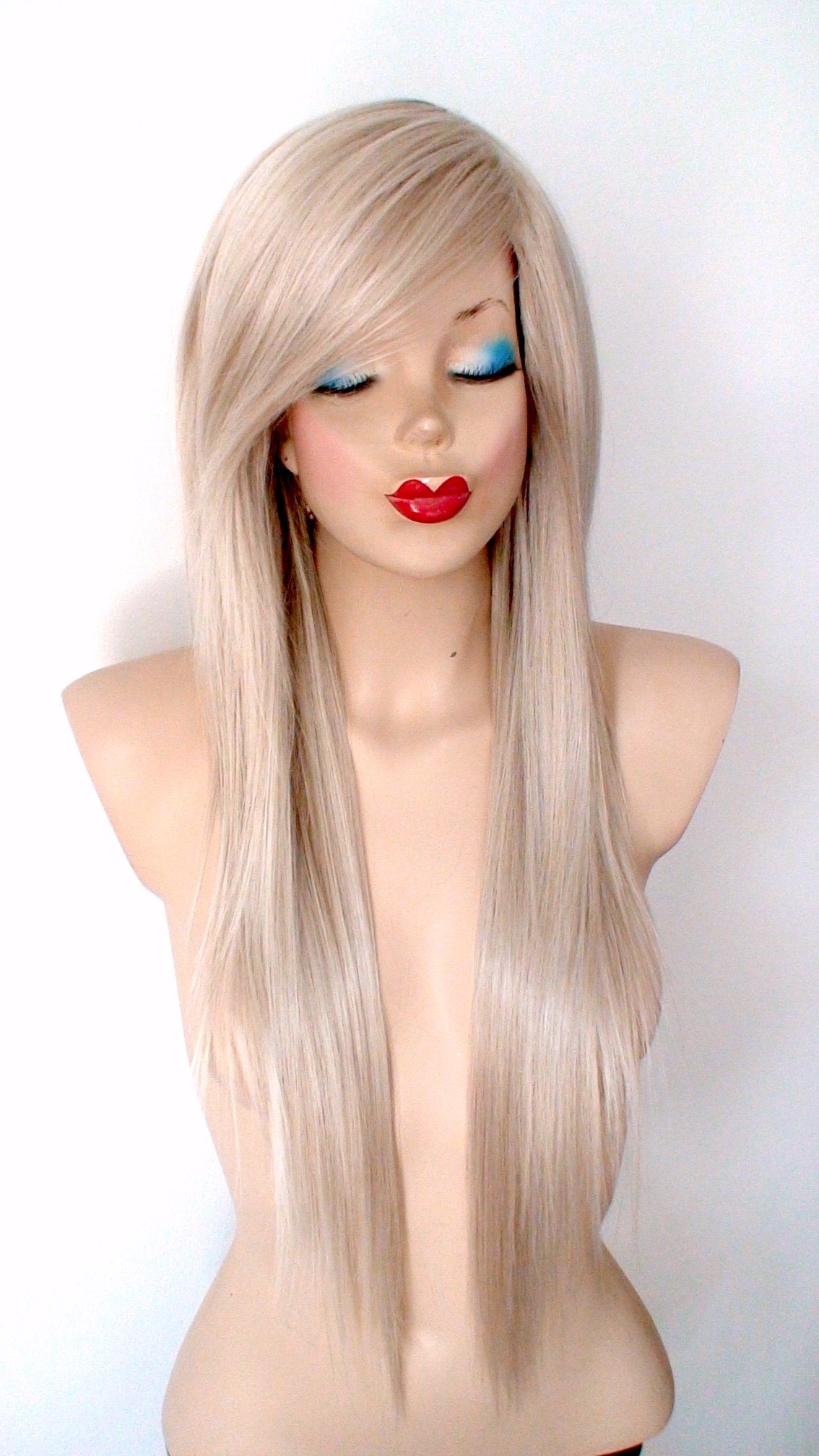 26” Ash Blonde Long Straight Layered Hair Long Side Bangs Wigs