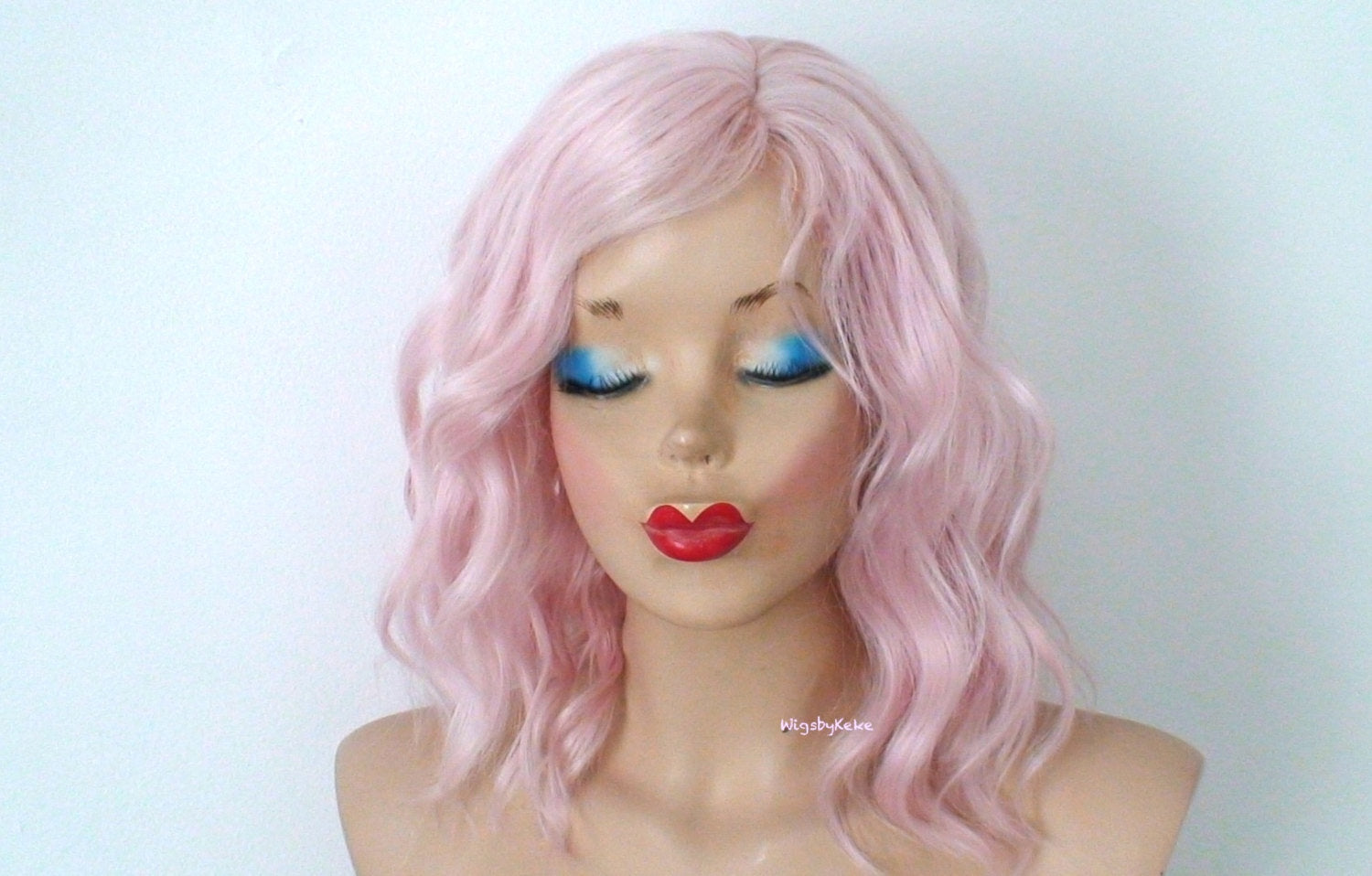 16" Lace Front Antique Pink Short Wavy Hairstyle Wig