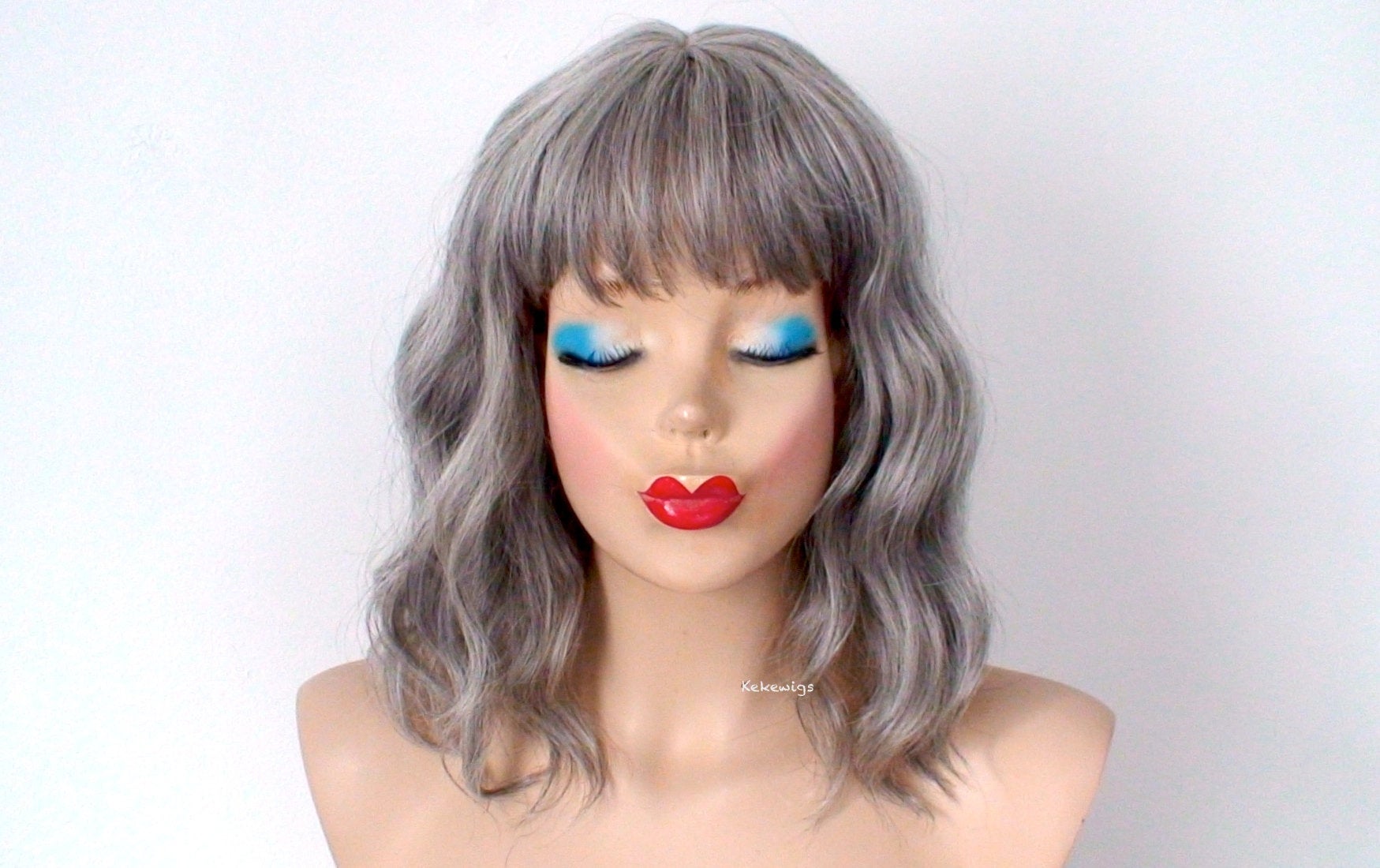 16" Grey Beach Wave Short Hair with Bangs Wig.