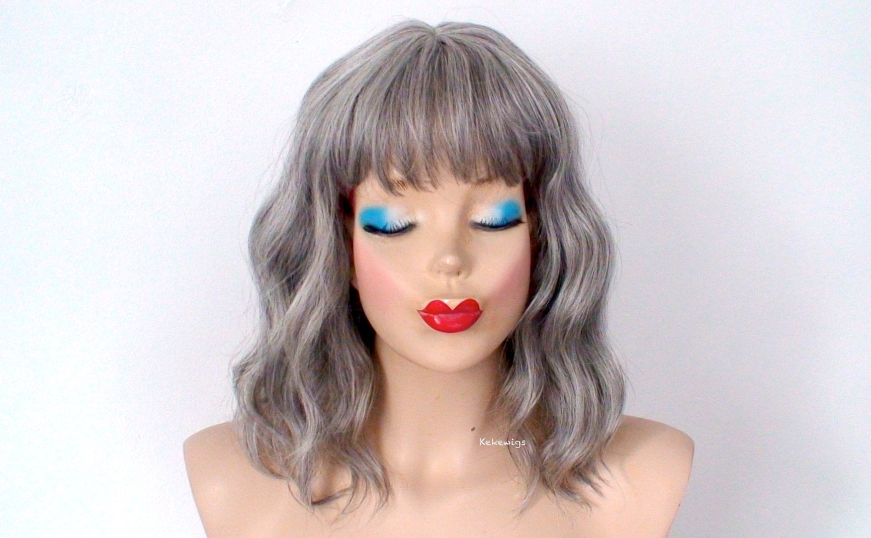 16" Grey Beach Wave Short Hair with Bangs Wig.