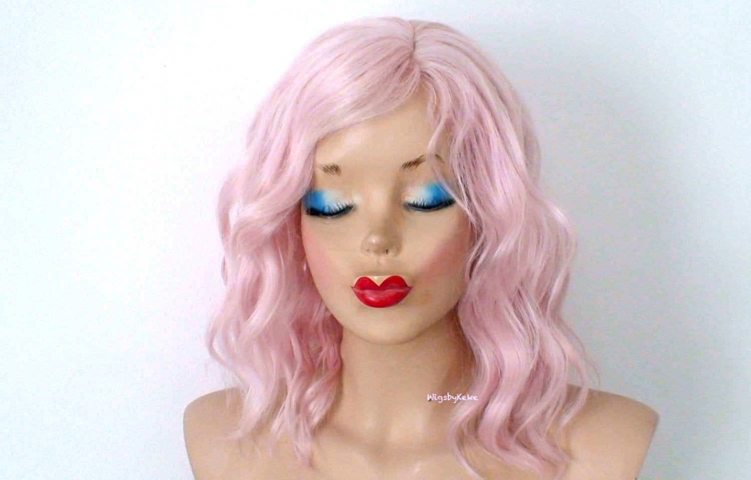 16" Pastel Pink Short Wavy Hair with Side Bangs Wig