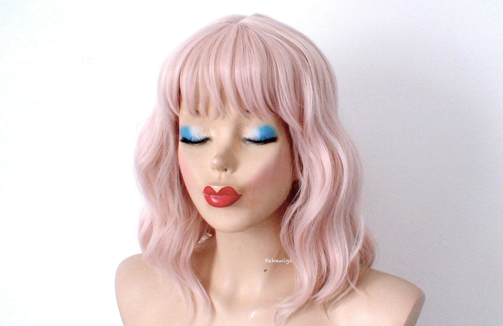 16" Antique Pink Short Wavy hair with Bangs Wig