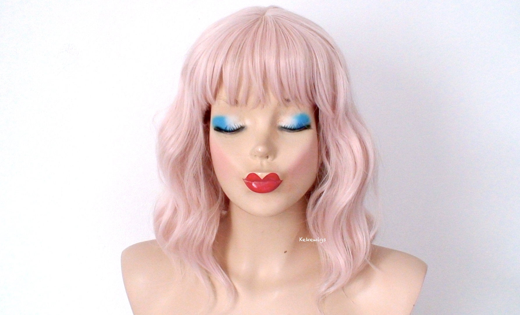 16" Antique Pink Short Wavy hair with Bangs Wig