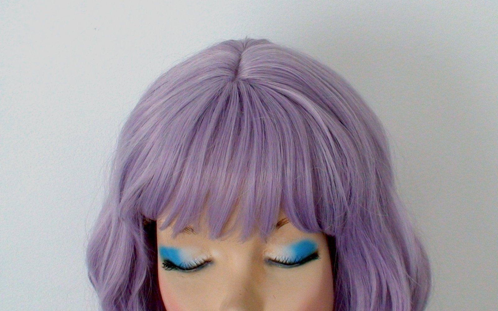 16" Pastel Smoky Lavender Short Wavy Hair with Bangs Wig.