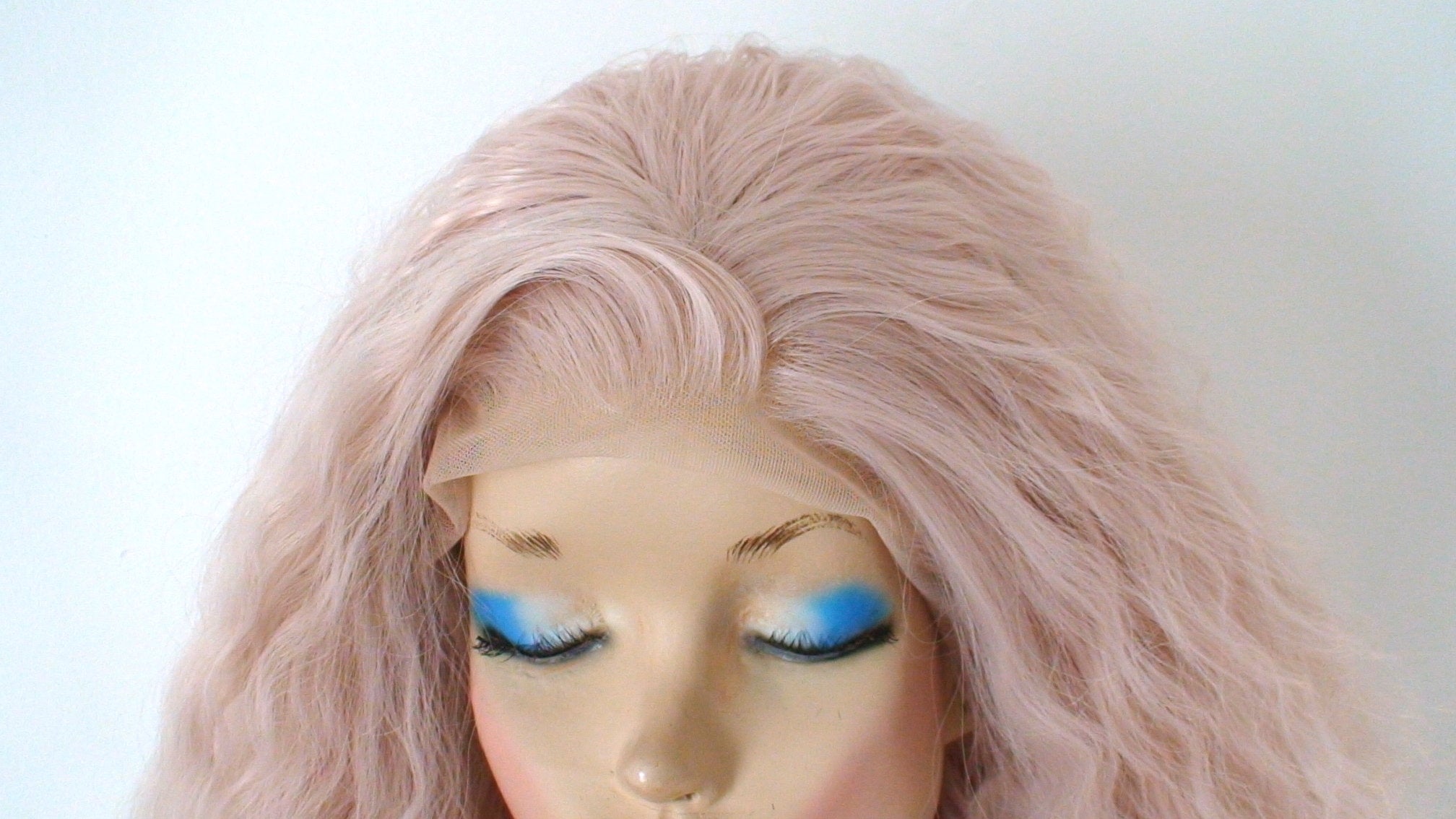 24" Lace Front Antique Pink Long Wavy Hairstyle Wig.