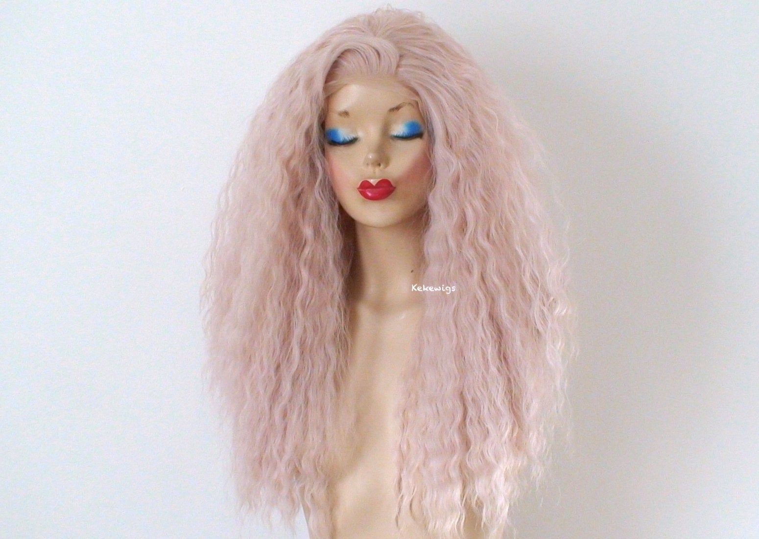 24" Lace Front Antique Pink Long Wavy Hairstyle Wig.