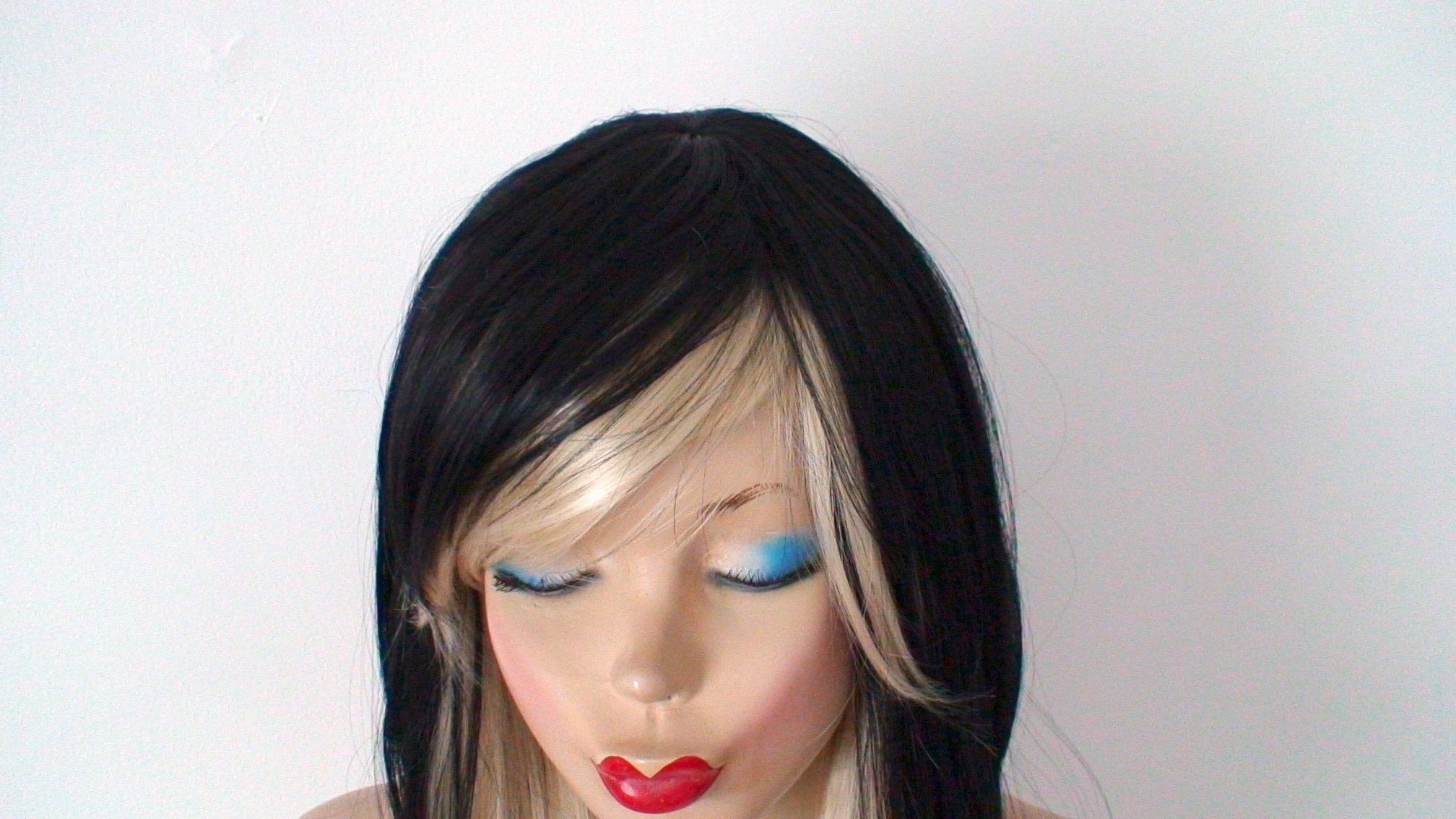 28" Black Blonde Ombre Long Straight Hair with Bangs Wig.