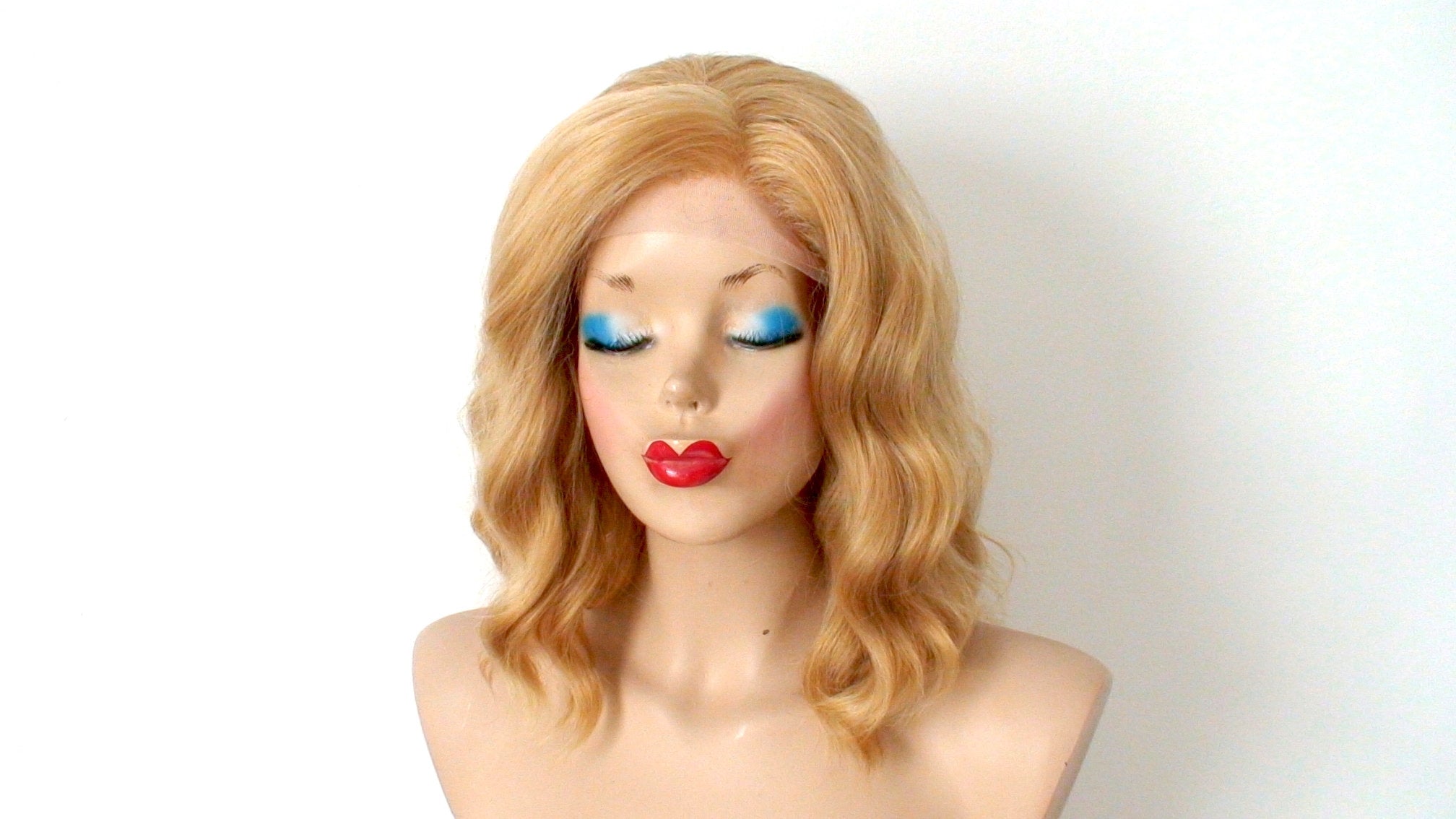 16" Lace Front Golden Blonde Short Wavy hair Wig