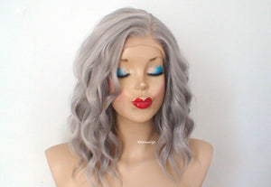 16" Lace Front Gray Short Wavy Hair Wig