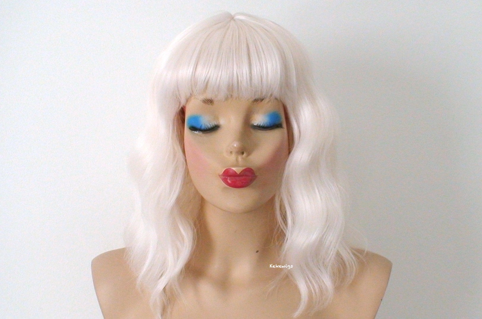 16" White Blonde Short Wavy Hair with Bangs Wig