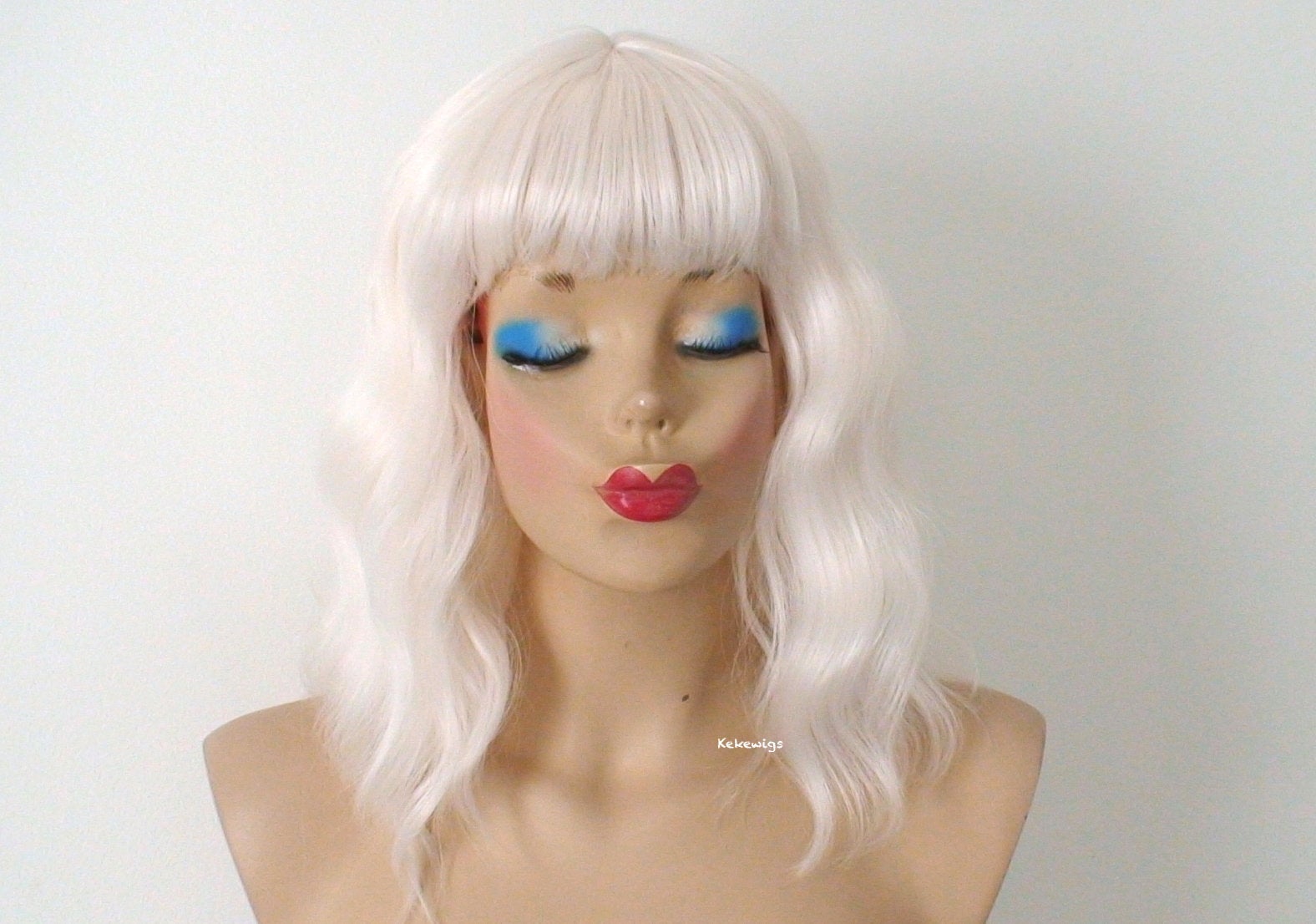 16" White Blonde Short Wavy Hair with Bangs Wig