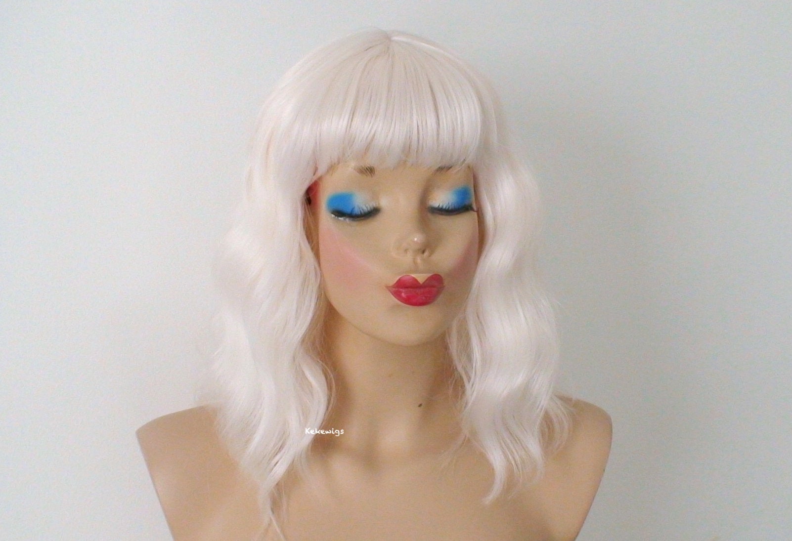 16" White Blonde Short Wavy Hair with Bangs Wig