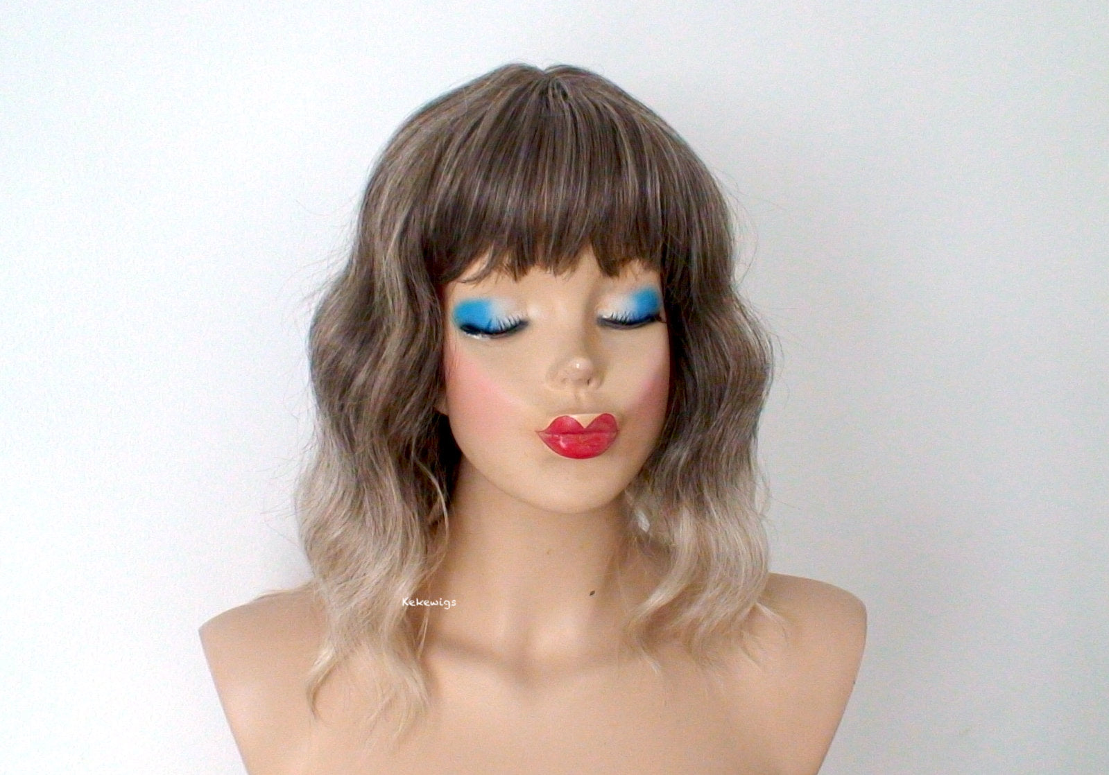 16" Brown Ash Blonde Ombre Short Wavy Hair with Bangs Wig