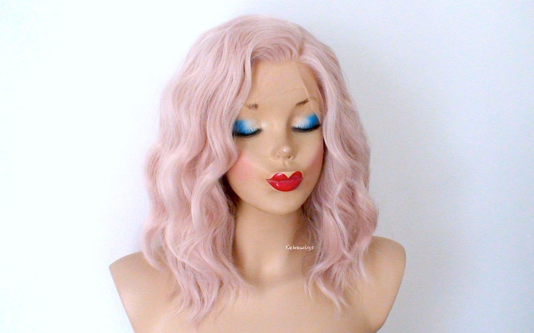 16" Lace Front Antique Pink Short Wavy Hairstyle Wig