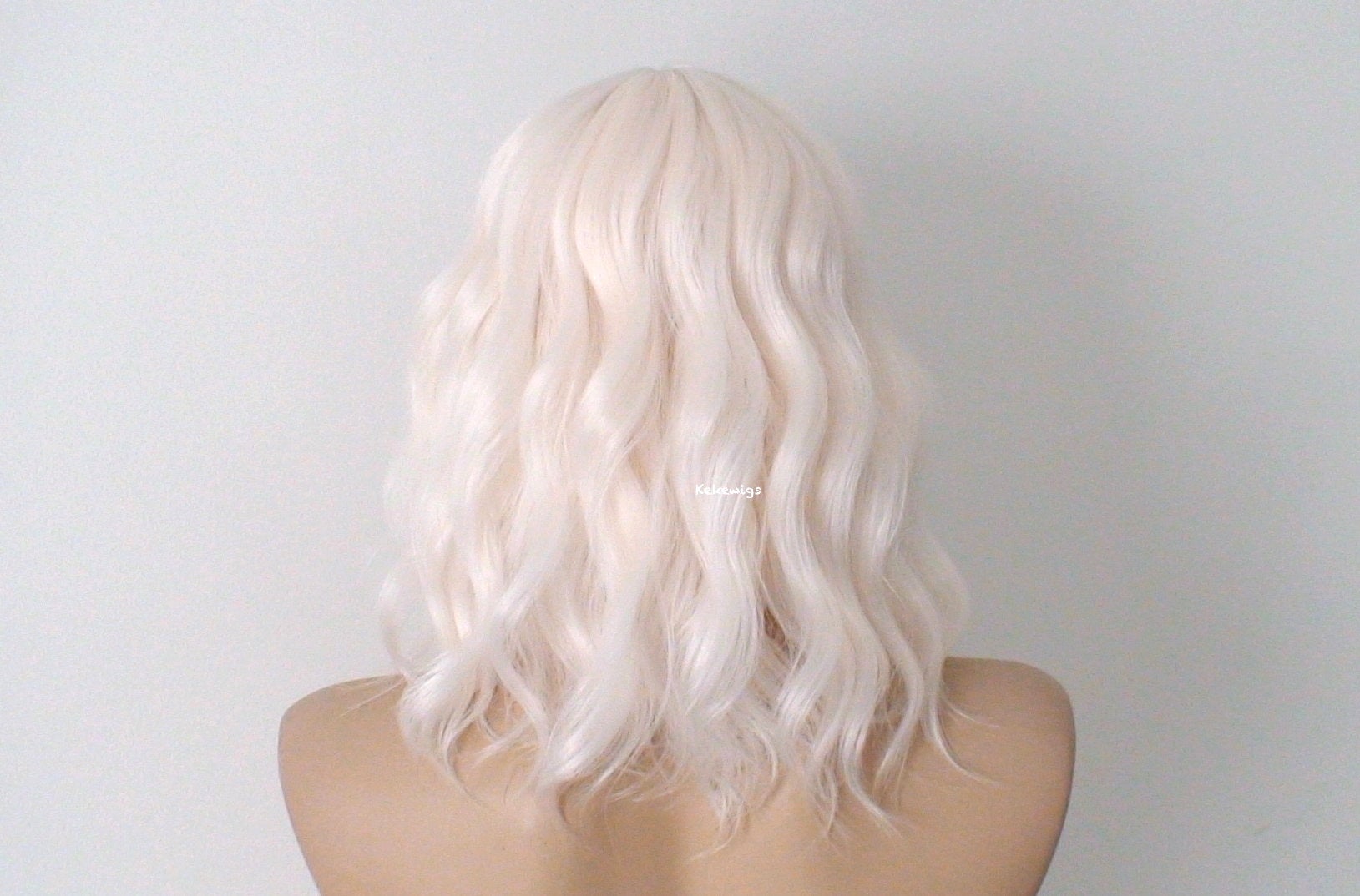 16" White Blonde Short Wavy Hair with Bangs Wig