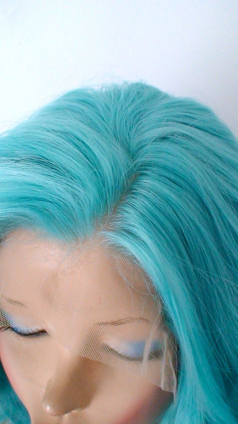 16" Lace Front Lace Part Pastel Turquoise Short Wavy Hairstyle Wig