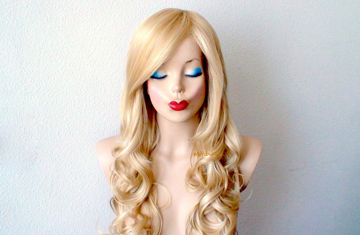 26" Blonde Long Curly Hair Long Side Bangs Wig.