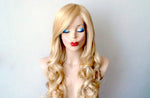 Load image into Gallery viewer, 26&quot; Blonde Long Curly Hair Long Side Bangs Wig.
