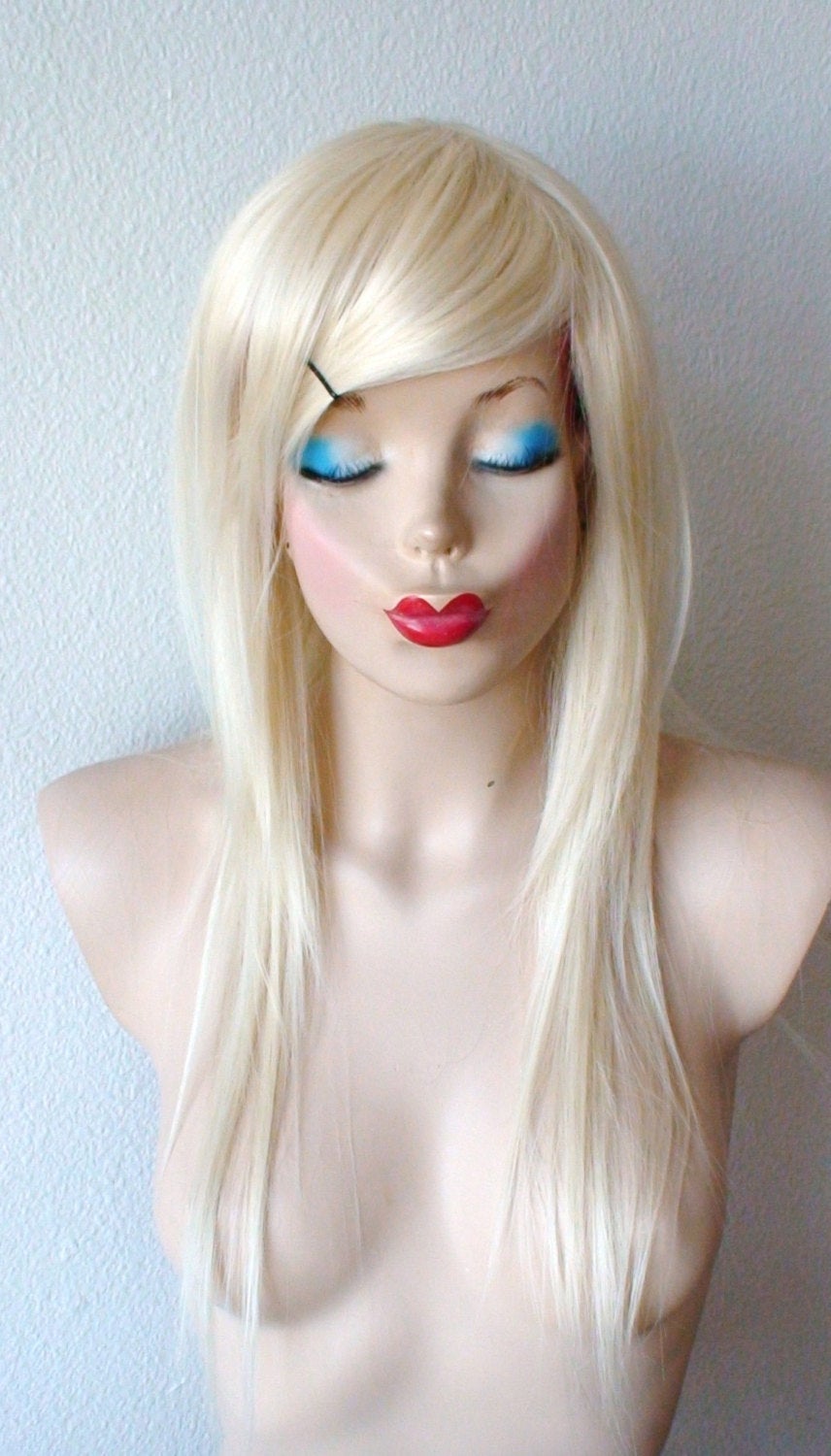 28" Blonde Long Straight Layered Hair Side Bangs Wig