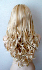 Load image into Gallery viewer, 26&quot; Blonde Long Curly Hair Long Side Bangs Wig.
