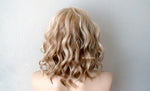 Load image into Gallery viewer, 16&quot; Blonde Brown Ombre Short Wavy Hair Wig
